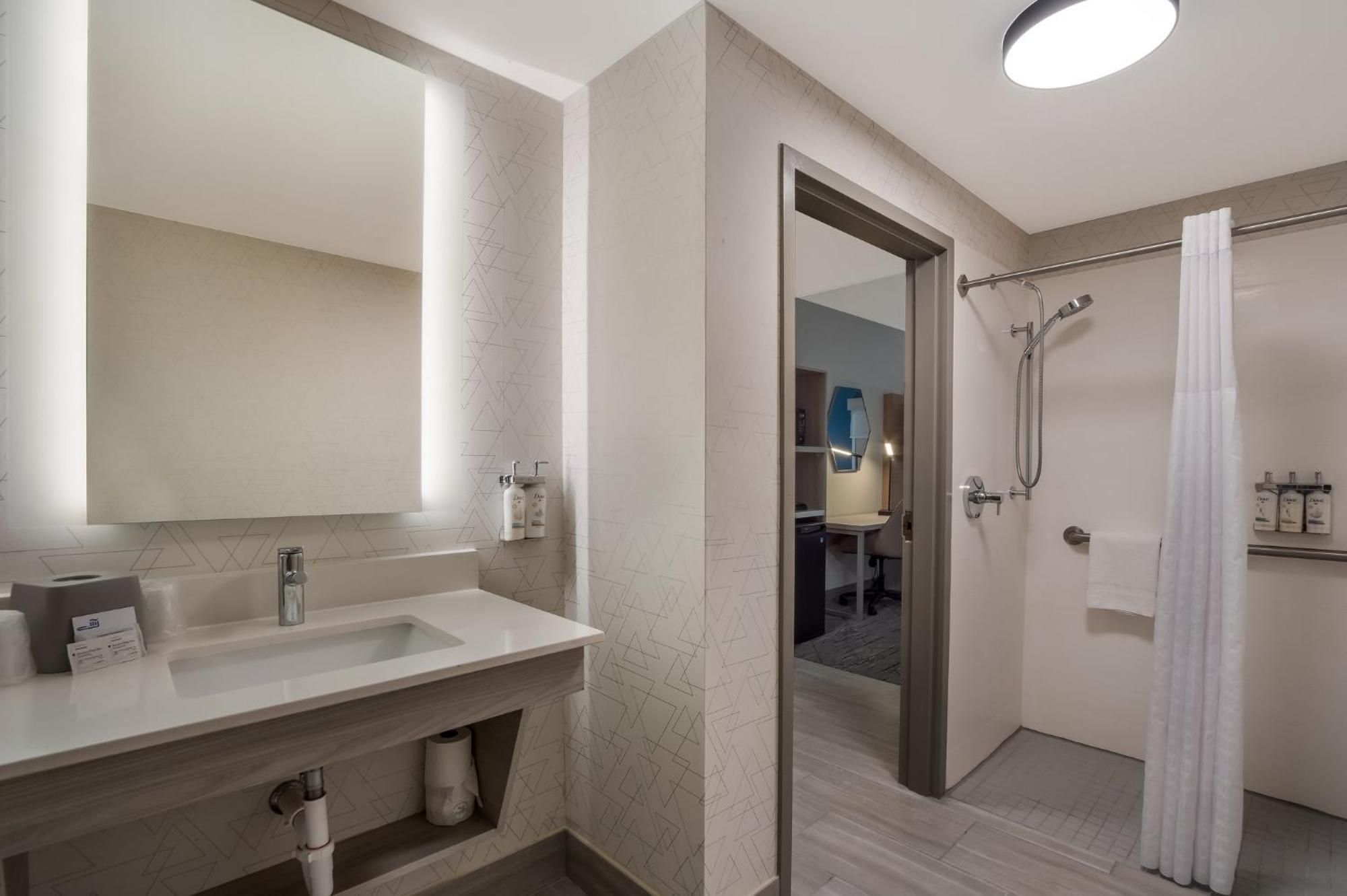 Holiday Inn Express & Suites Lexington By Ihg Εξωτερικό φωτογραφία