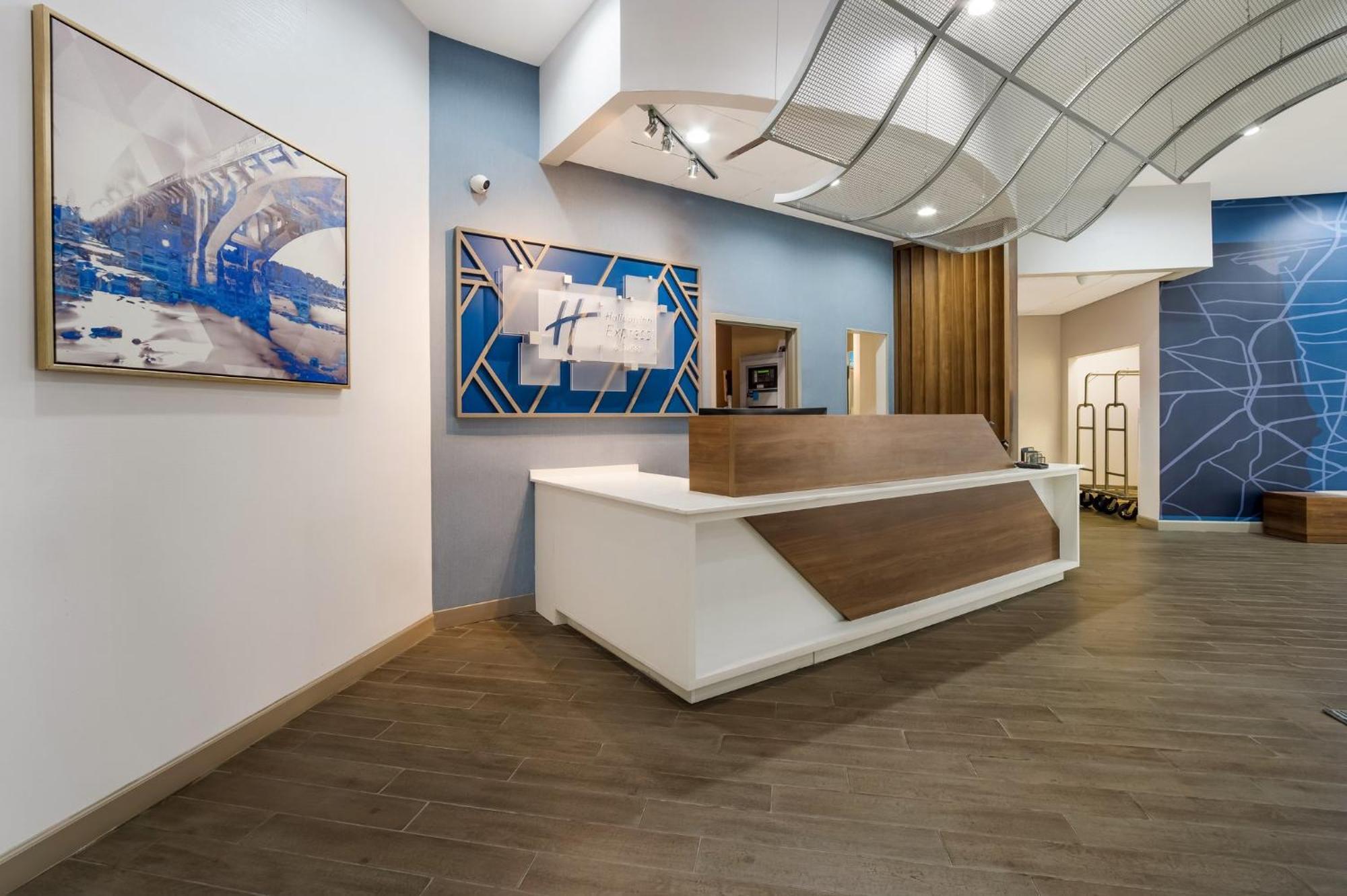 Holiday Inn Express & Suites Lexington By Ihg Εξωτερικό φωτογραφία