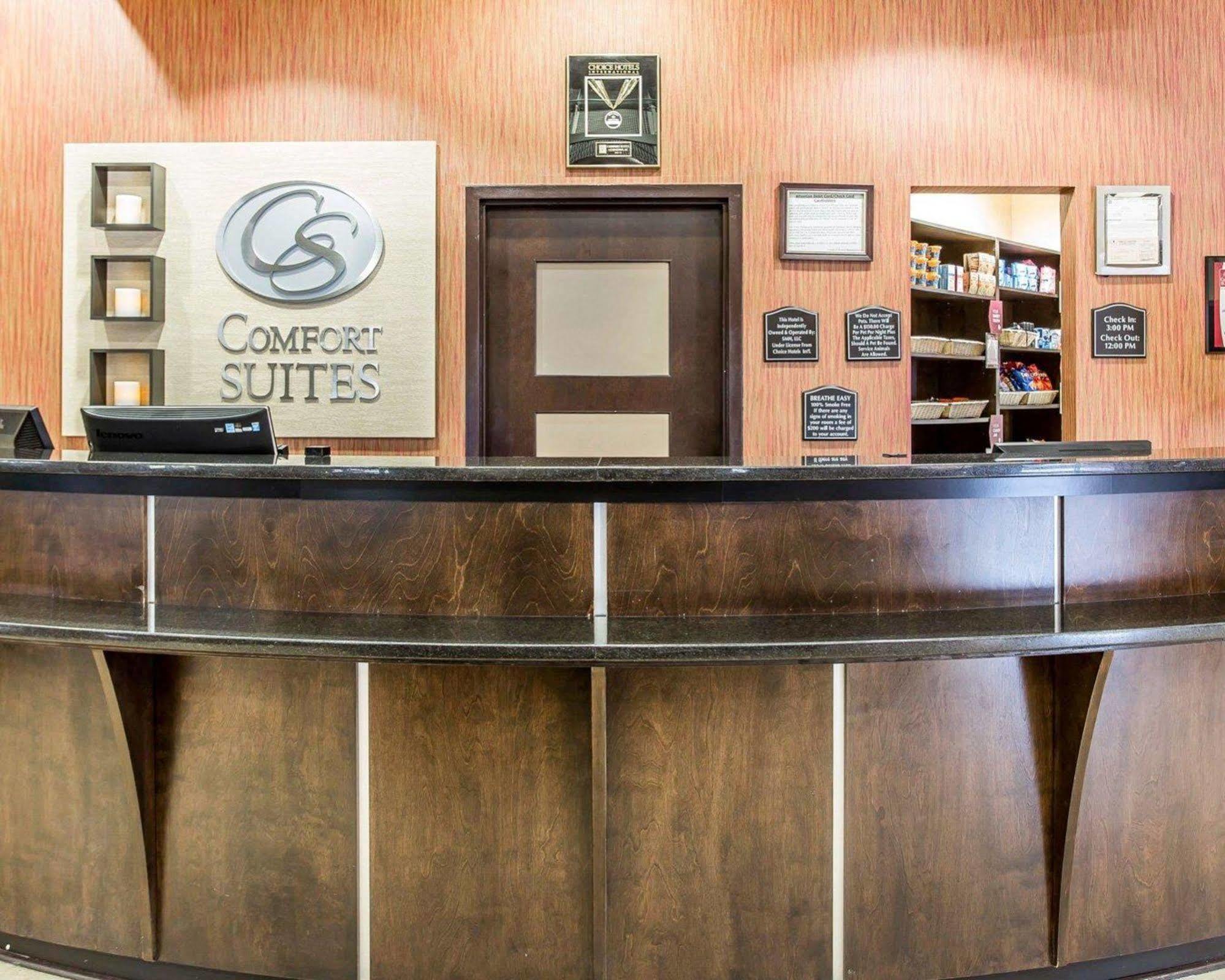 Holiday Inn Express & Suites Lexington By Ihg Εξωτερικό φωτογραφία